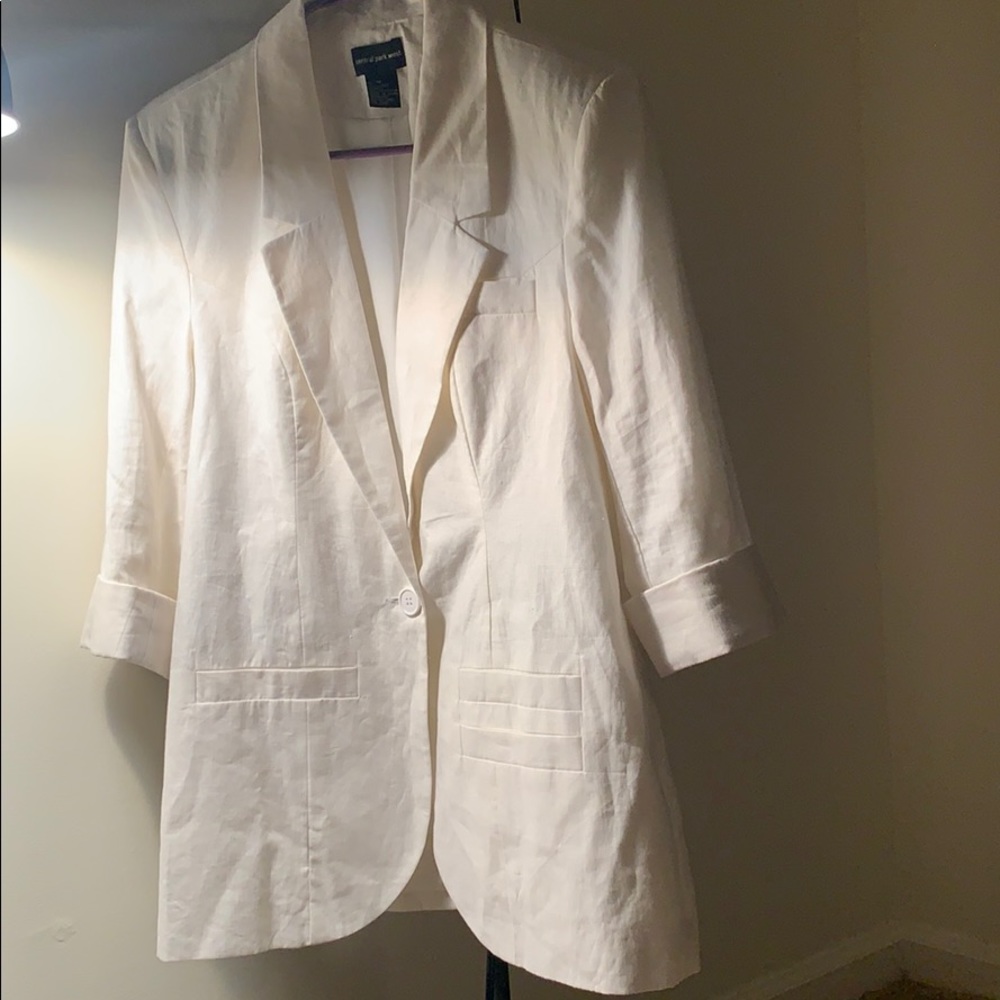 White linen blazer jacket